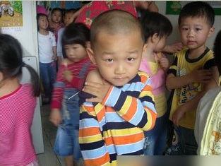 给儿童打针搞笑视频,儿童打针搞笑视频集锦